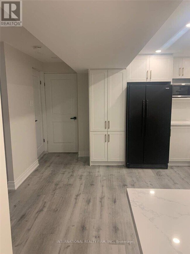 Photo - 62 Embassy Dr