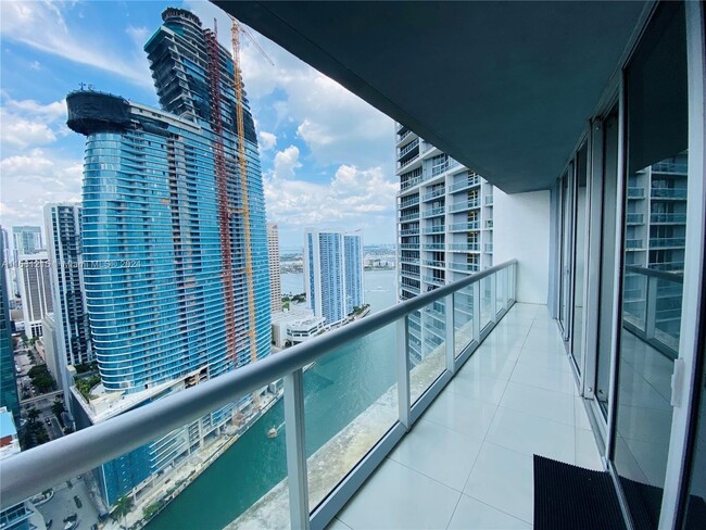 Photo - 475 Brickell Ave Condominio Unidad # 3715