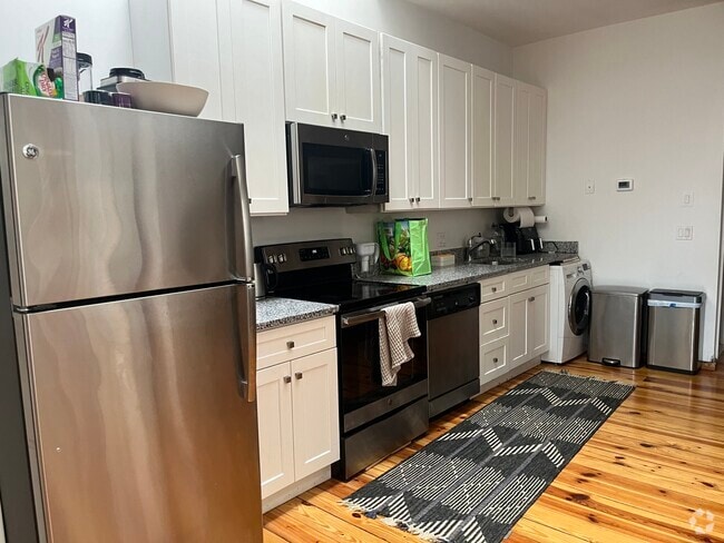 Building Photo - 600 Columbia Rd Unit 21 Rental