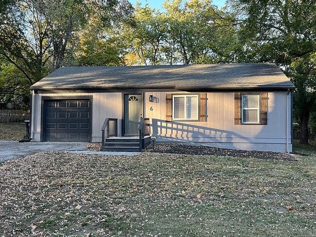 Building Photo - 6 W 98th Terrace