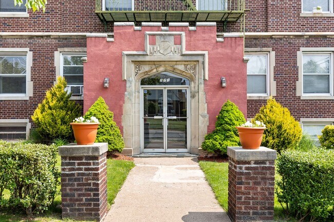 271 Williams Ave