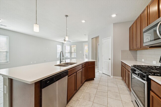 Photo - 1128 Clonmore Ct