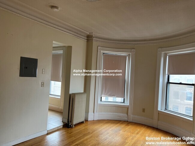 Building Photo - 313 Huntington Ave Unit 5A Rental