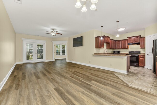 Photo - 304 Shelby Lawson Dr