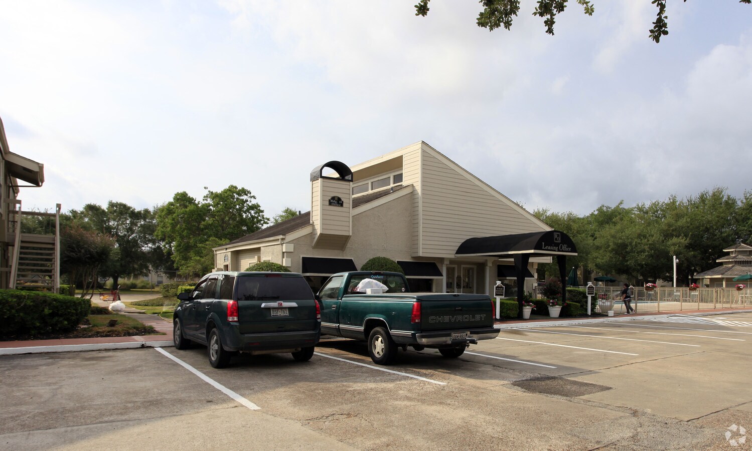 Royal Oaks of Pearland Apartments - Royal Oaks of Pearland Apartments