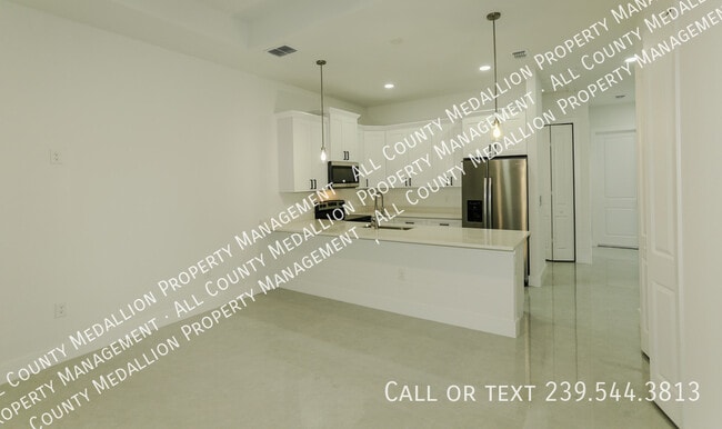 Photo - 141 Harold Ave S