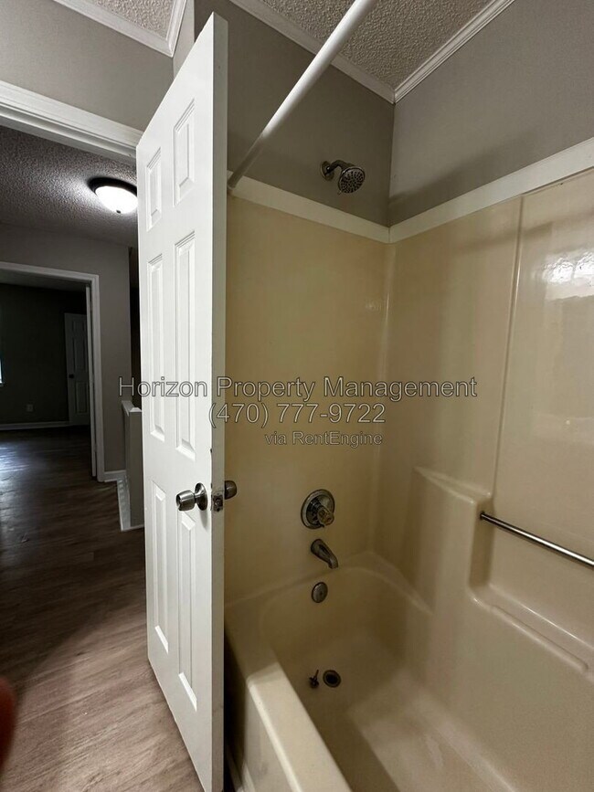 Photo - 4078 Hidden Hollow Dr
