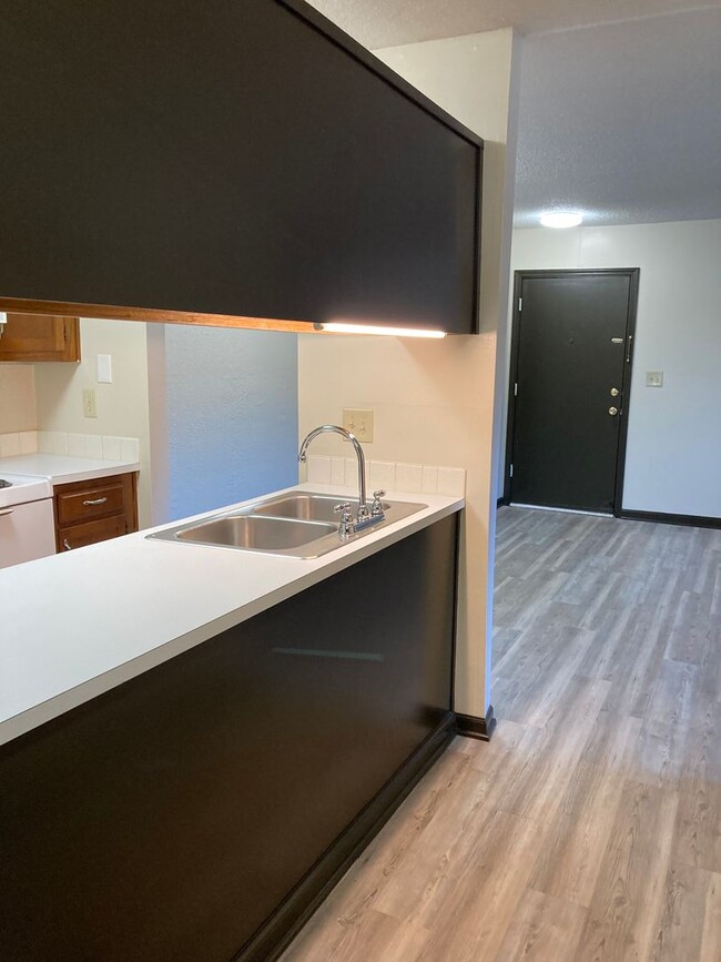 Photo - SW 1 bedroom 1 bath apartment for rent Unit 2214 #13