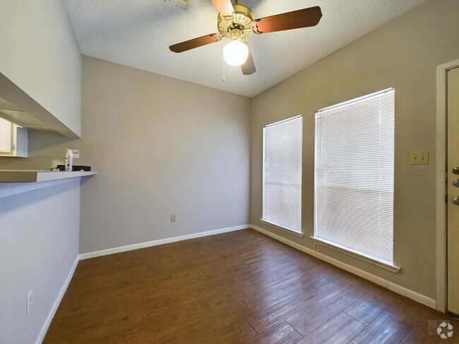 Building Photo - 2901 San Jacinto Blvd Unit 105 Rental