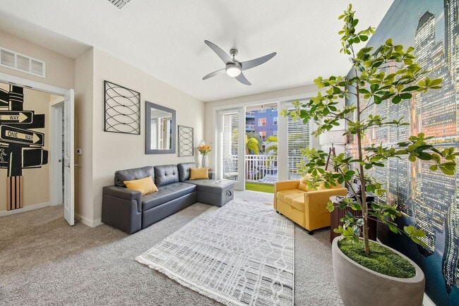 Photo - 1700 W Cleveland St Unidad SI FL1-ID1475281P