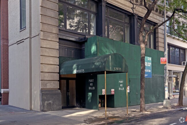 Photo - 30 W 15th St