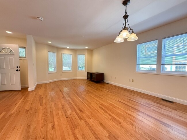 Photo - 17 Tremlett St Unit 1