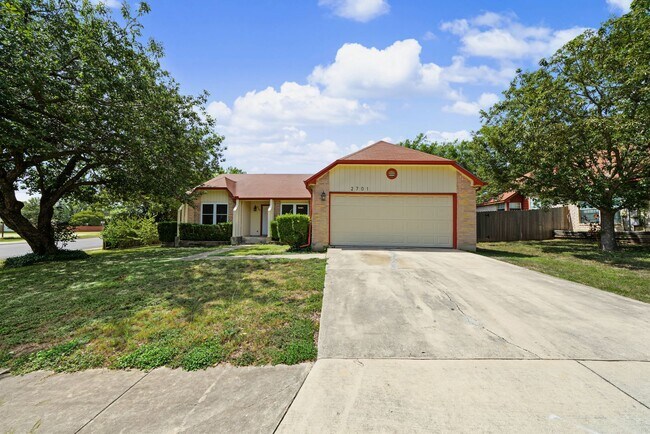 2701 Hillview Ln
