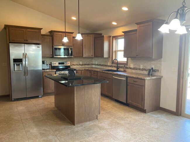 Photo - 207 Greenbrier Dr