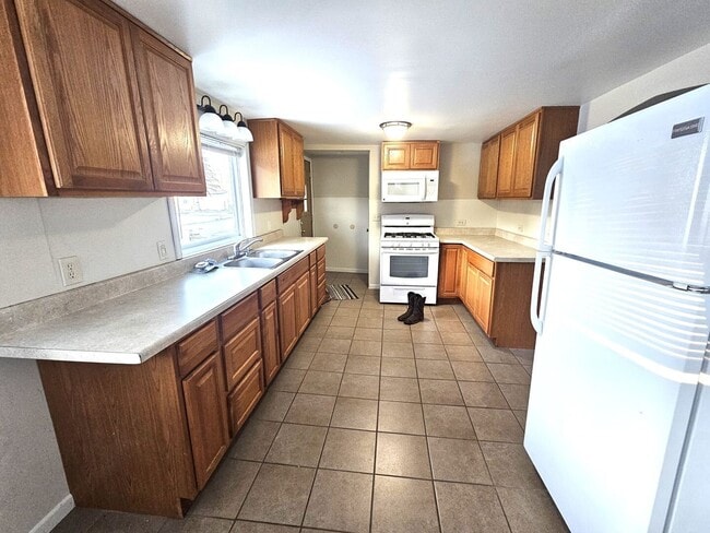 Photo - Charming Corner Lot House in Cadillac, Michigan