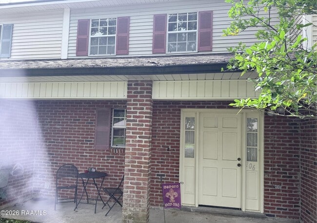 Building Photo - 106 Molasses Row