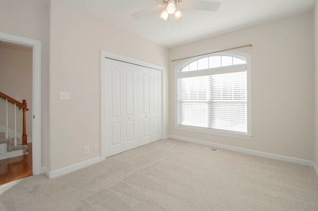 Photo - 115 Annalise Dr