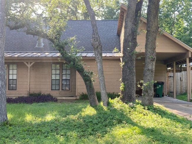 Building Photo - 8004 Dowling Cove