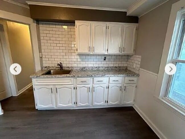 Building Photo - 182 Greene St Unit 2