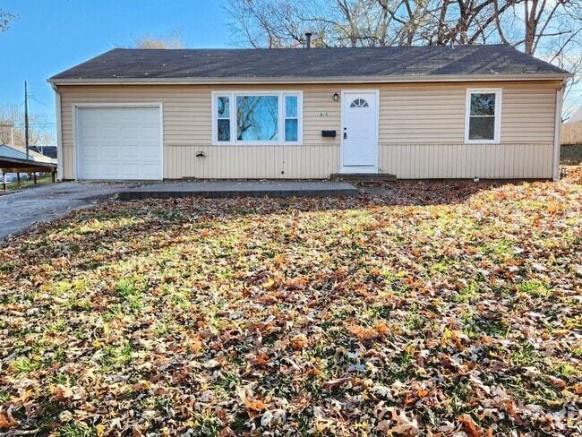 Building Photo - Beautiful 3 Bed/1 Bath Home in the Northla...
