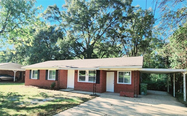 1014 Rosedale Dr