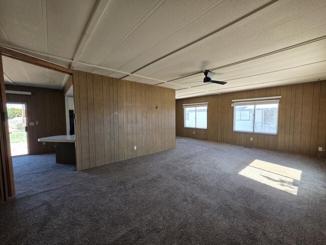 Photo - 1175 E Ames Ave