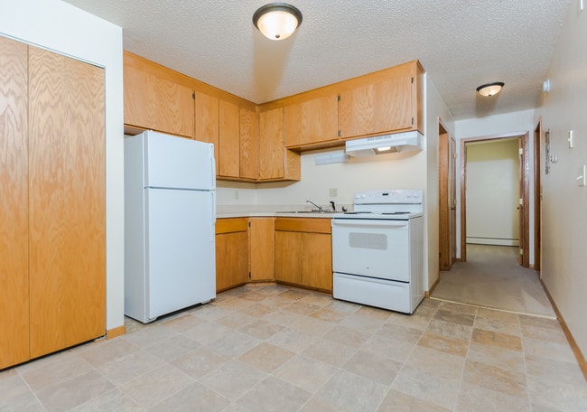 Desoto Apartments - Desoto Apartments