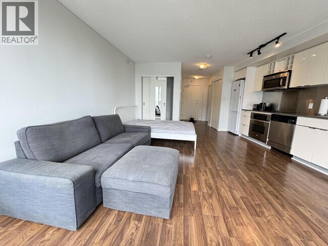 233 Robson St Unit 2108