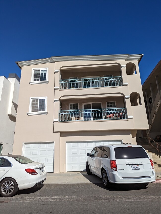 Building Photo - 3112 Manhattan Ave Unit A Rental