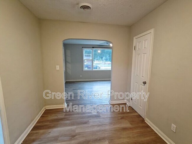 Photo - 1447 Lawrence Pl