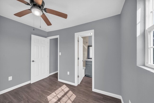 Photo - 7919 Brays St