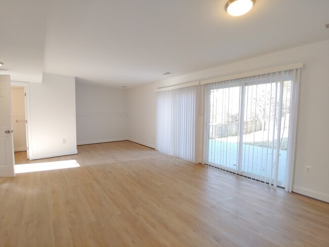 Photo - 240 Ternwing Dr