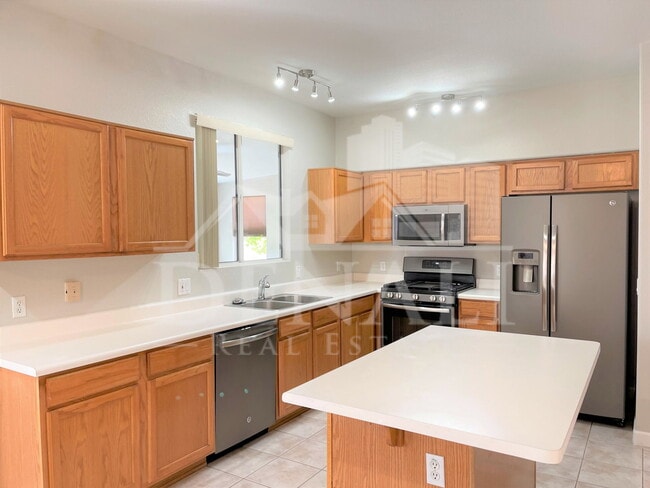 Photo - 16247 W Jackson St