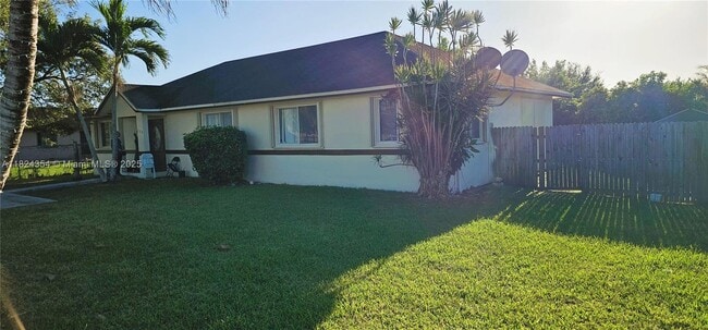 Photo - 326 NW 8th Ave Casa