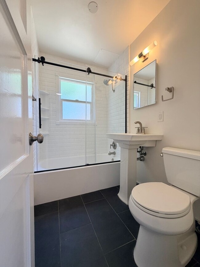 Photo - 102 N Kalorama St Unit Apt 1