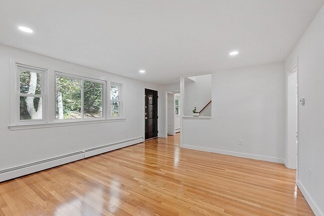 7 Sunnyside Ave