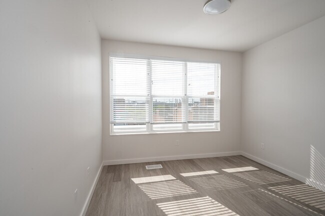 2630 Short Vine Street Apartments