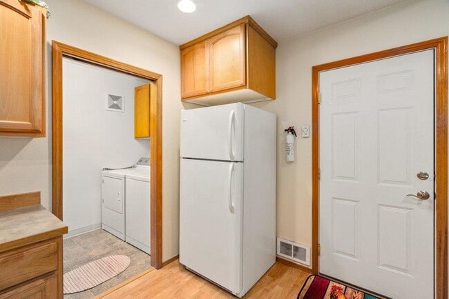 Photo - 2 bed 2 bath Condo in Newport