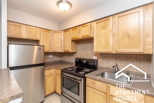 Building Photo - 744 W Gordon Ter Unit 3