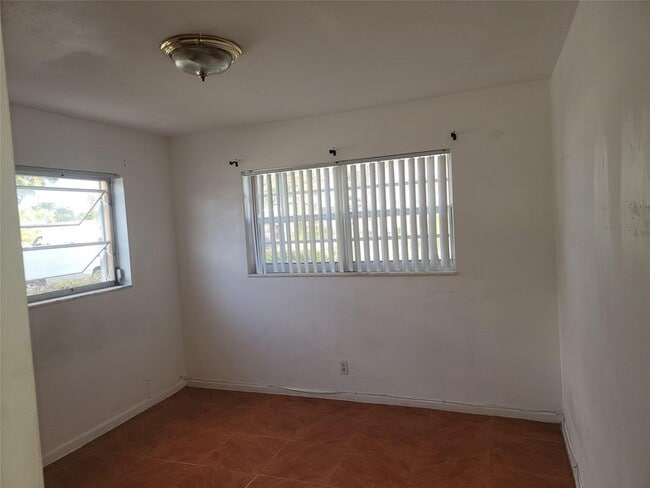 Photo - 410 SW 11th Ave