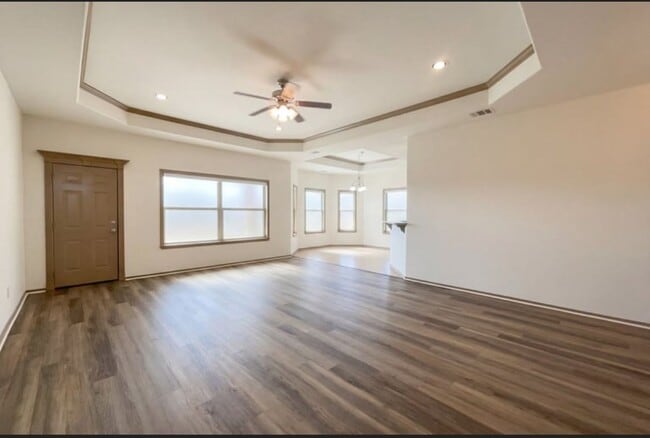 Photo - 1000 Estival Dr