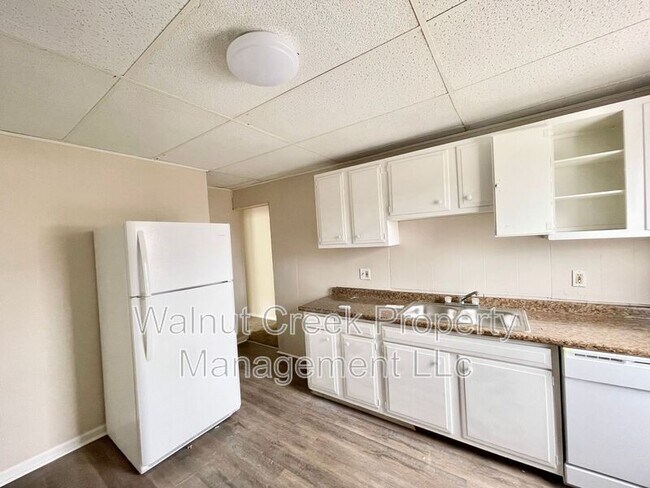 Photo - 810 E Erie Ave Unit #4