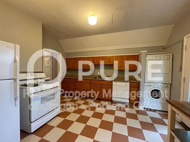 Photo - 3104 SE Morrison St