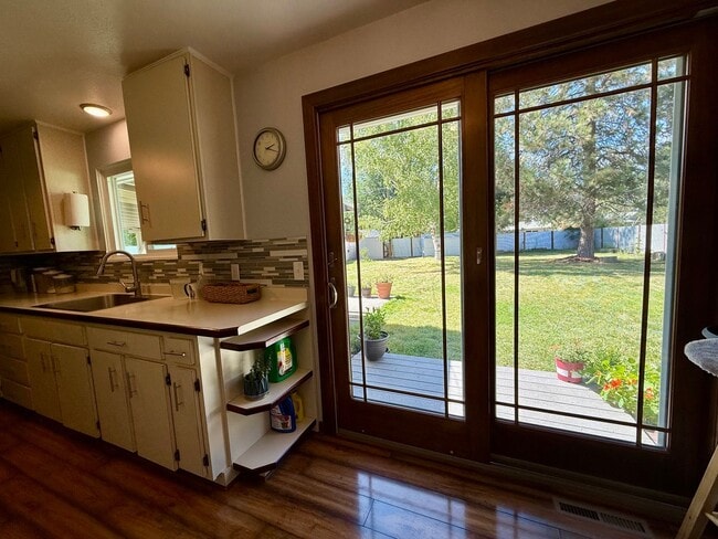 104 Saranac Dr