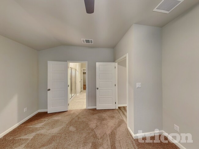 Photo - 6011 Noah Pl