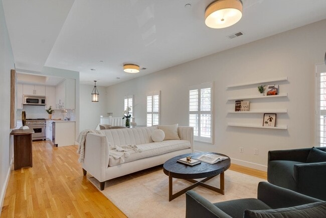 Building Photo - 242 Shawmut Ave Unit 1B Rental