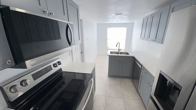 Photo - Recently renovated 3 bedroom, 2 bathroom, 2 car garage home for rent in Town 'n' Country.