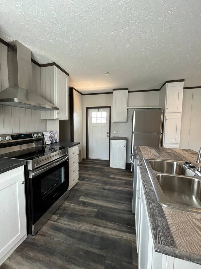 Photo - 15538 Touriel Rd