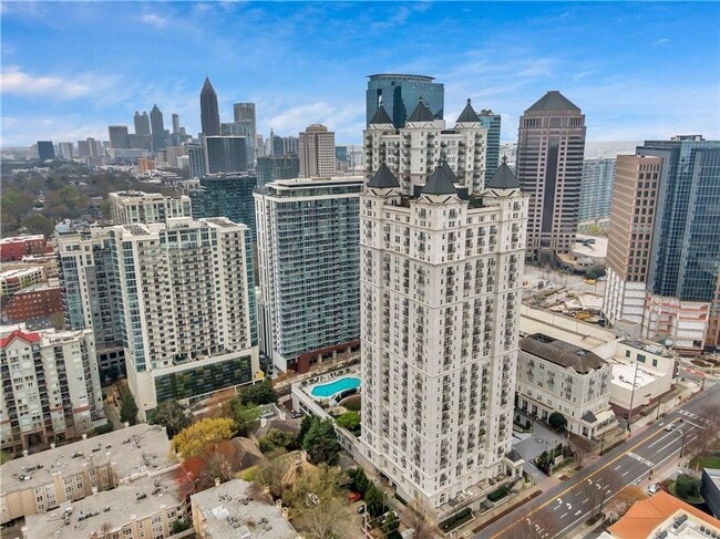 Building Photo - Studio Condo Steps from Piedmont Park!