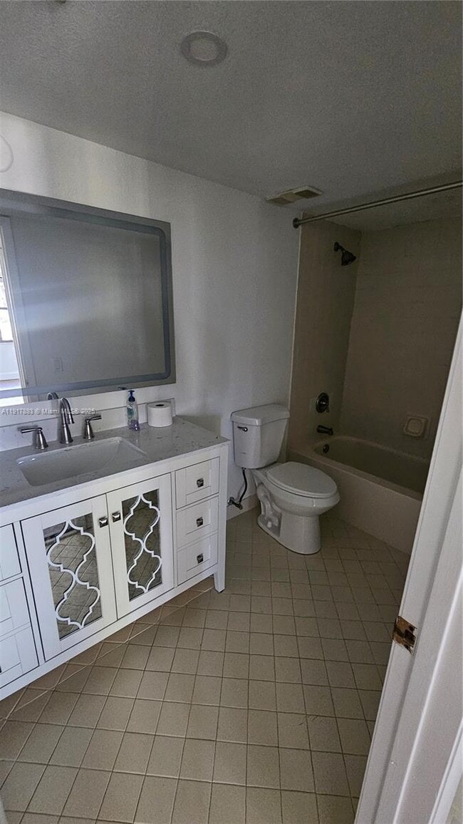 Photo - 105 Lake Emerald Dr Unit 311